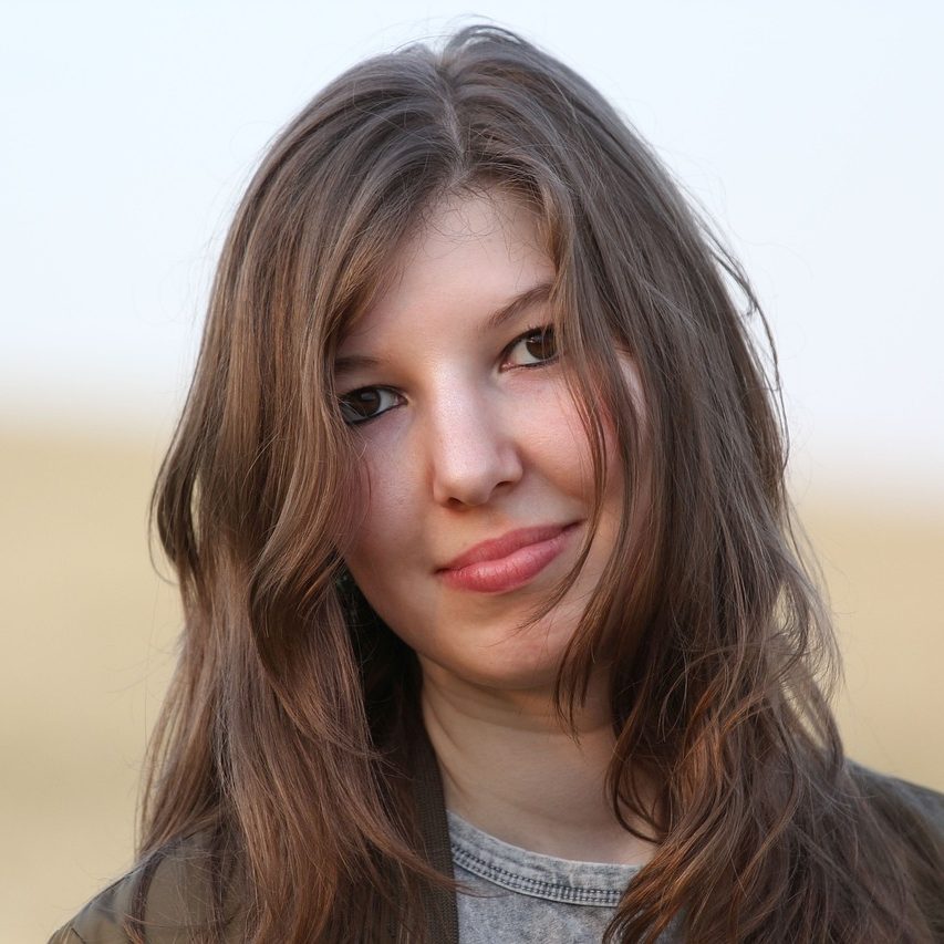 cropped-woman-3289372_1280.jpg